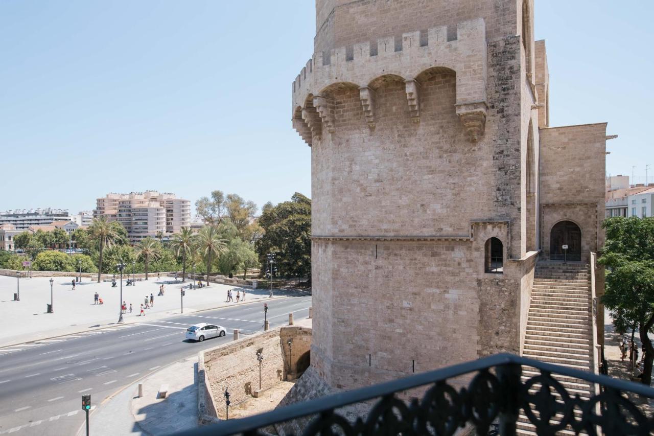 Myr Puerta Serranos Valencia Exterior photo