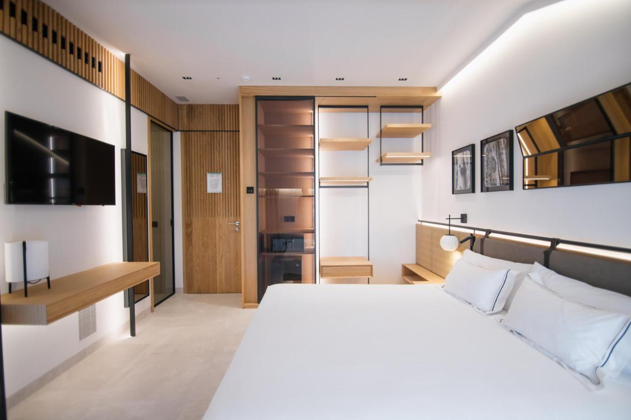 Myr Puerta Serranos Valencia Exterior photo